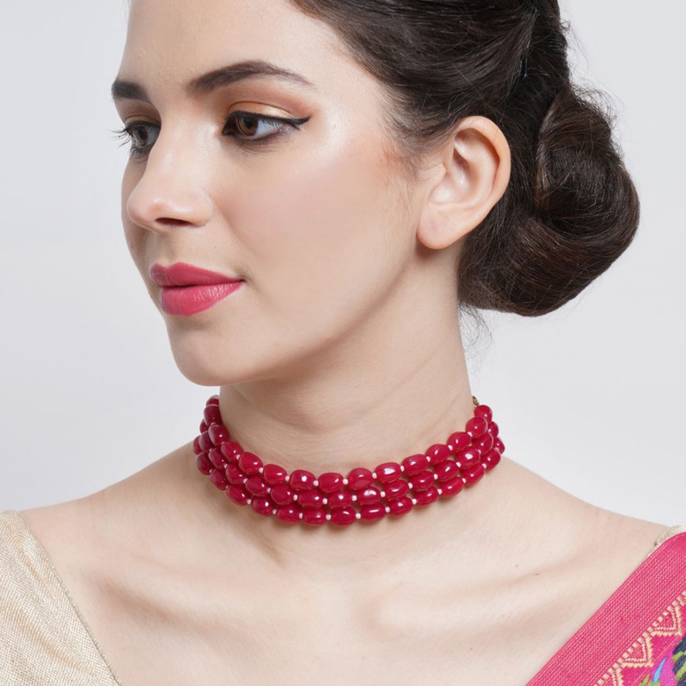 Karatcart Green Stone Studded Beaded Choker Necklace