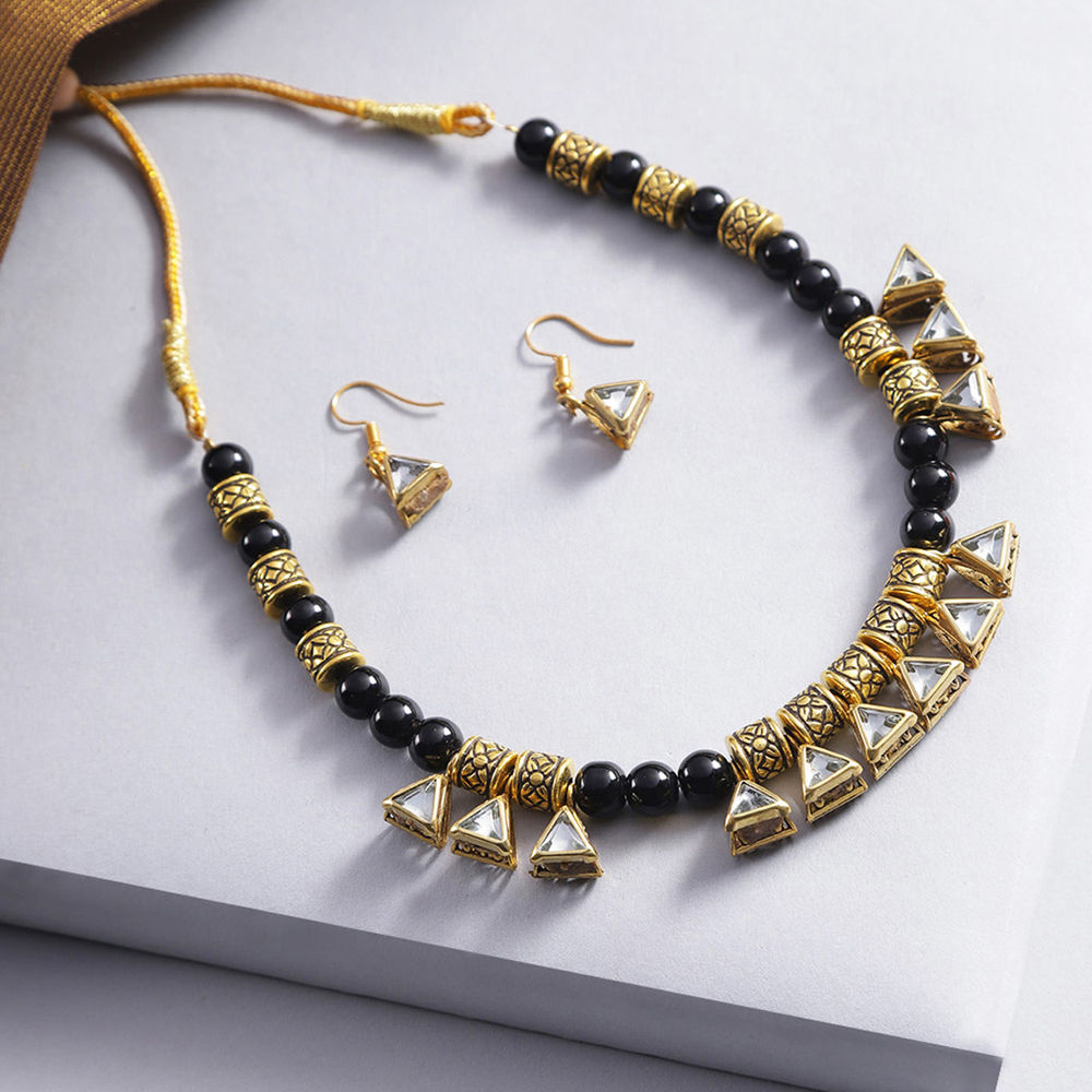 Gold-Plated Stone-Studded & Cluster Beaded Jewellery Set