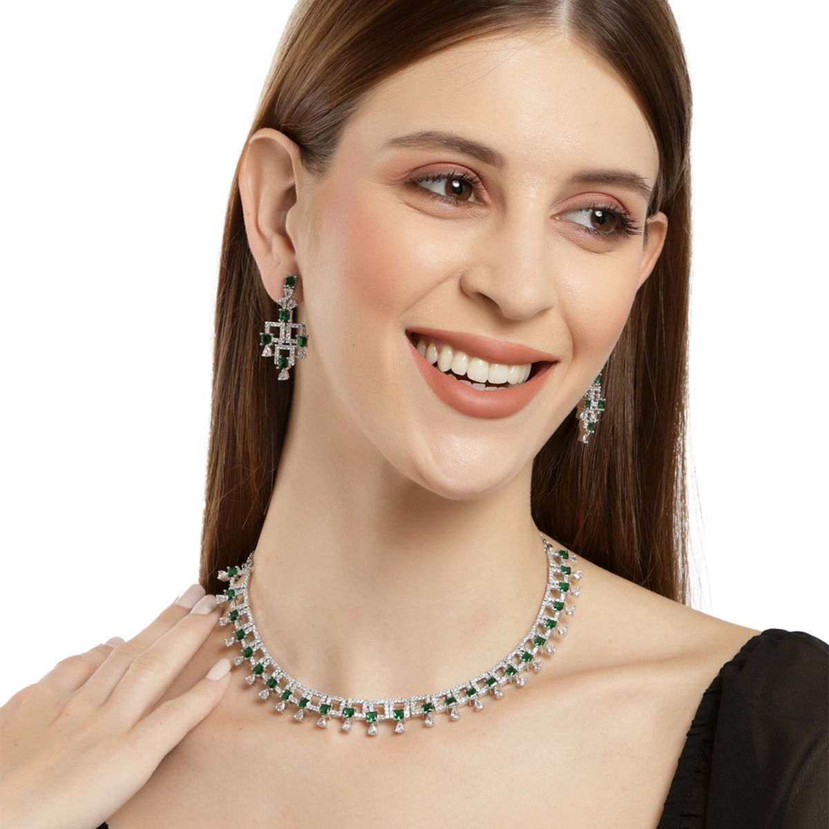 Karatcart Silver Plated Light Weight Chain Necklace with Earrings main image 0