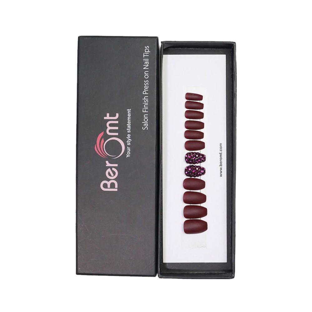 BEROMT BRIDAL & PARTY NAILS 674 (NAIL KIT INCLUDED)