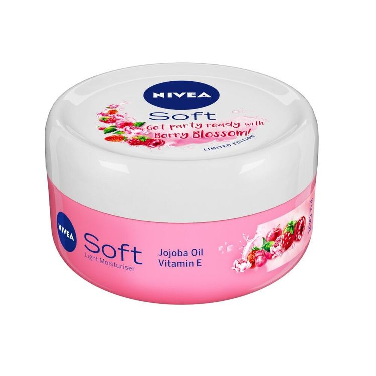 Nivea Soft Light Moisturizer Berry Blossom (100 ml)