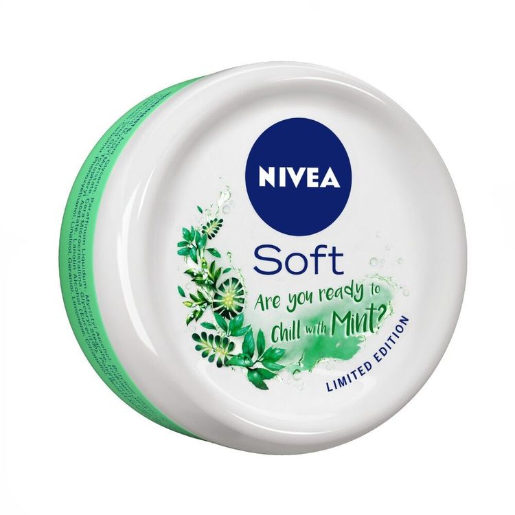 nivea soft light moisturiser chilled mint
