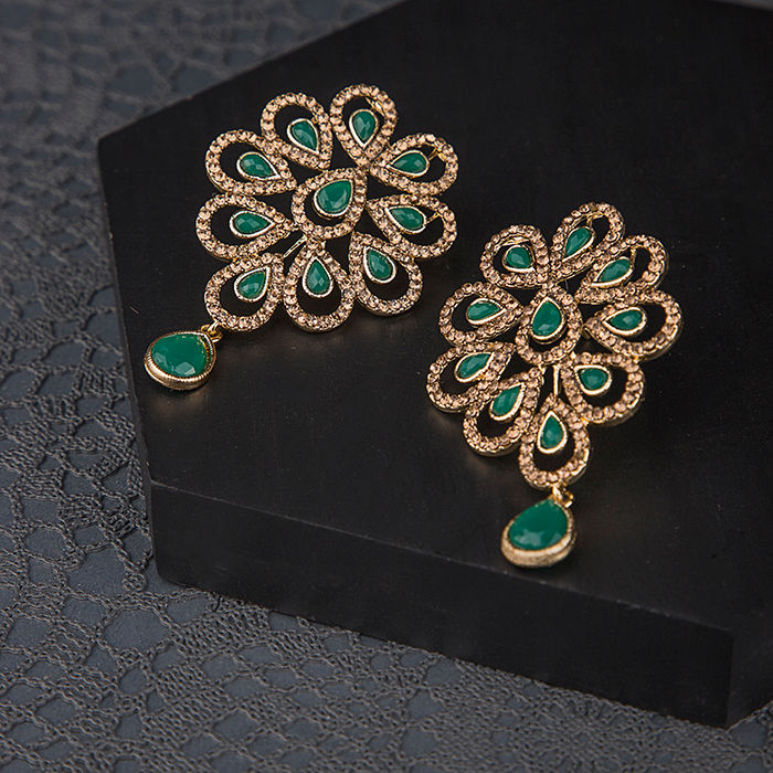 Queenbe Gold Plated Emerald Green Color, Green Stone Chandelier Earrings