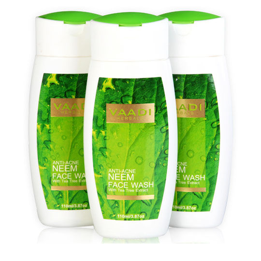 vaadi herbals neem face wash